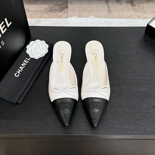 CC Bow Pointed Toe Mules Black White Leather 912939