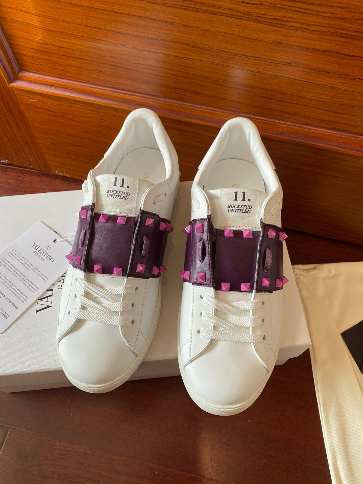 VT Rockstud Sneaker White Purple Cowhide