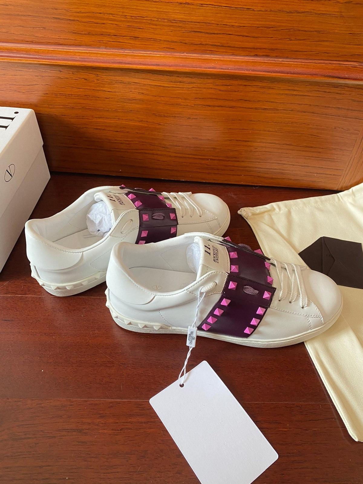 VT Rockstud Sneaker White Purple Cowhide