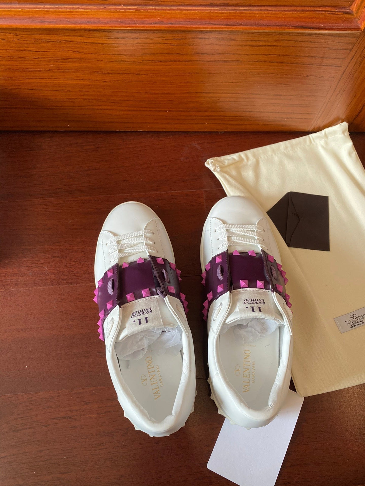 VT Rockstud Sneaker White Purple Cowhide