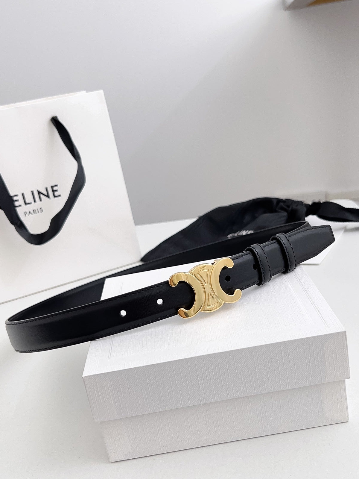 CELINE 26S BELT 25 MM IN BLACK CALFSKIN 672024
