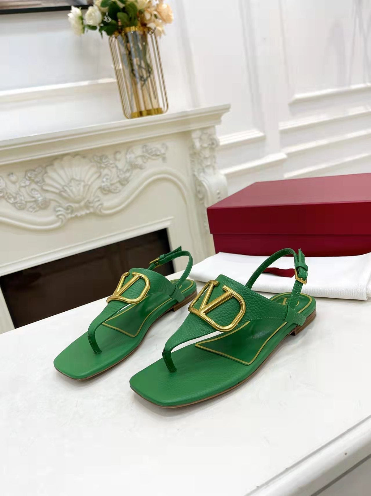 Valentino 25C Thong Sandal Green Sheepskin 239506