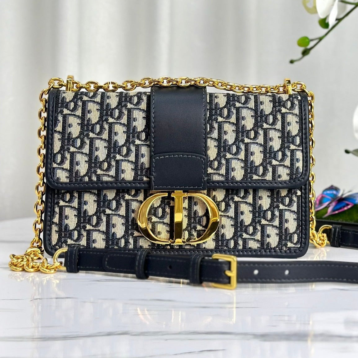 MONTAIGNE 25 BAG IN BLUE OBLIQUE JACQUARD
