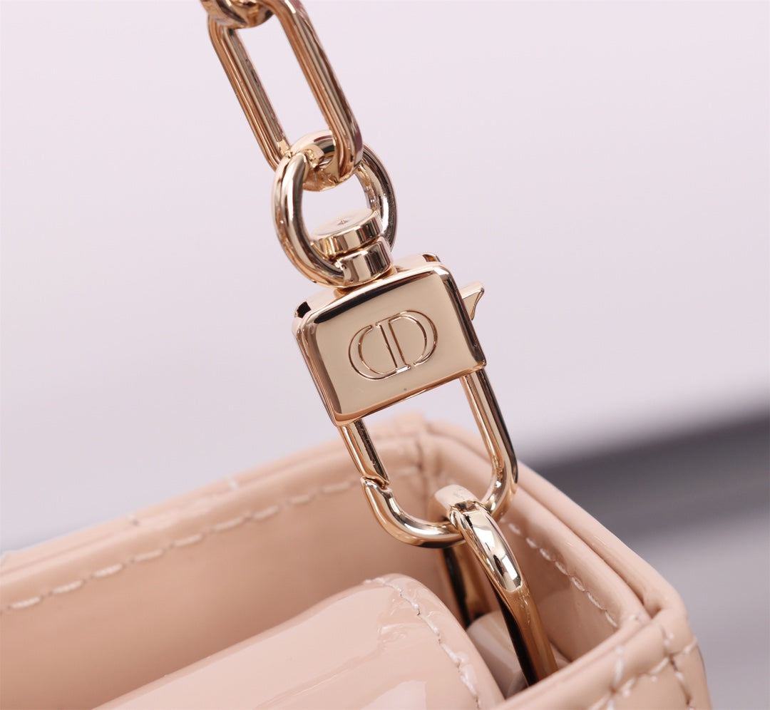 MEDIUM LADY D-JOY 26 BEIGE LAMBSKIN