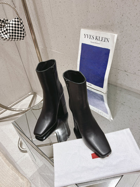 VLOGO THE BOLD EDITION ANKLE BOOT IN BLACK CALFSKIN 70MM