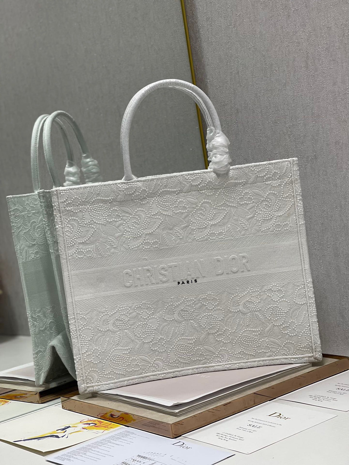 CD Lace White Book Tote 42cm Bag Canvas 336570