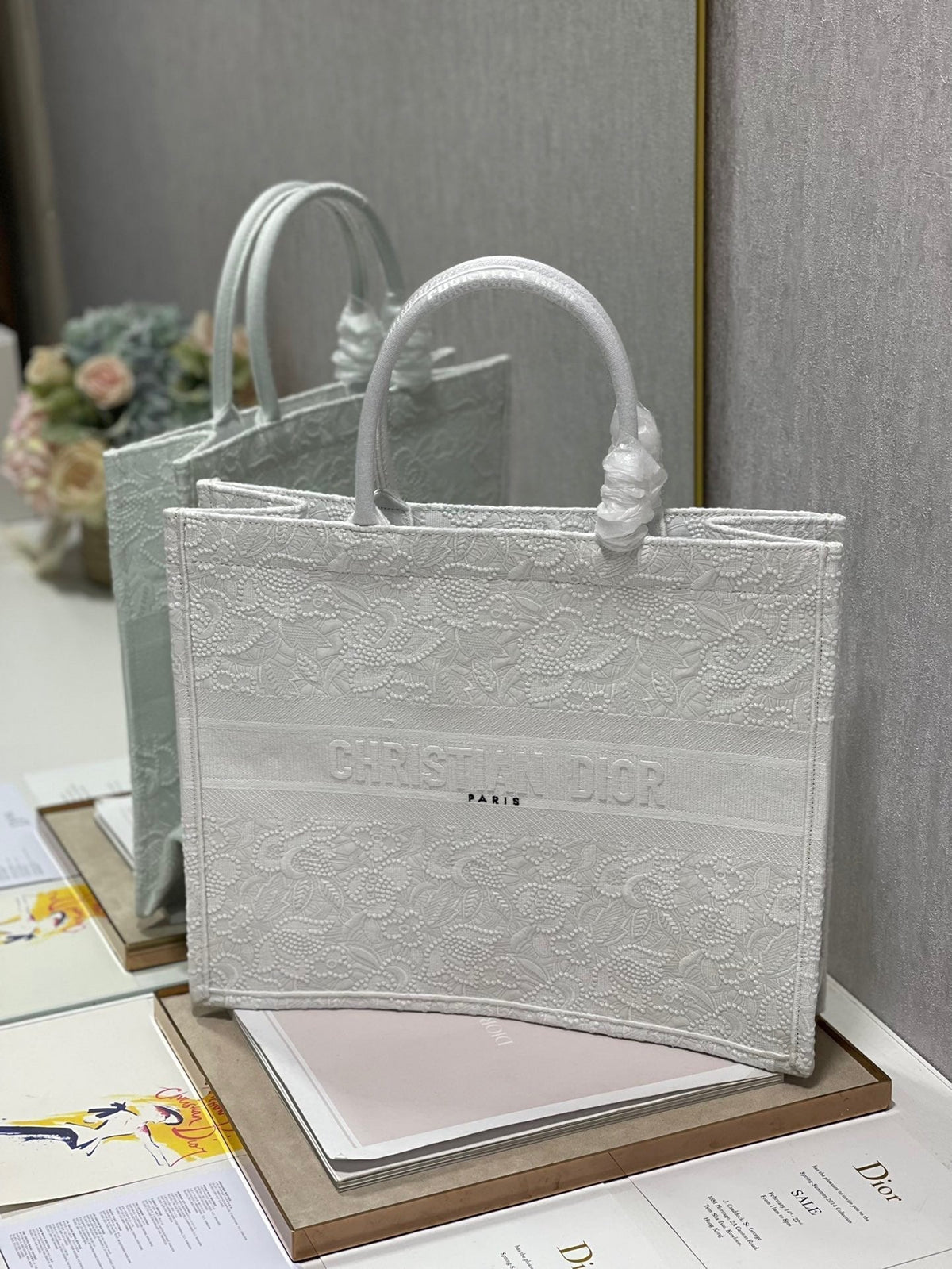 CD Lace White Book Tote 42cm Bag Canvas 336570