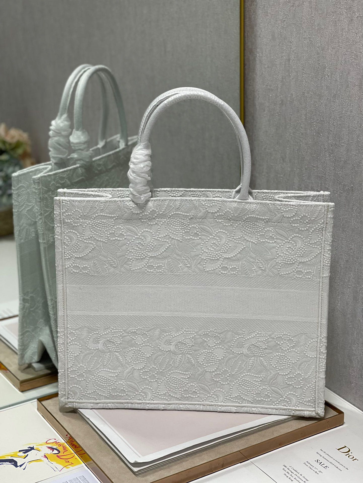 CD Lace White Book Tote 42cm Bag Canvas 336570