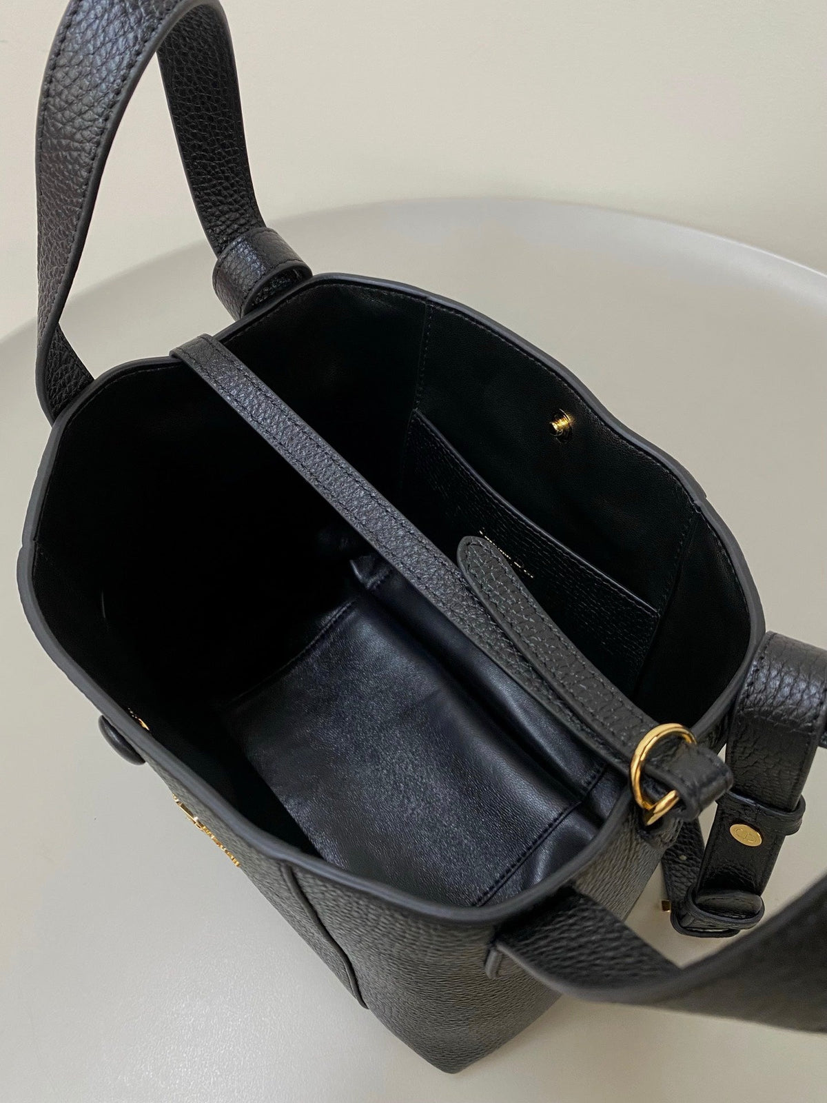 Dior Signature Bucket Bag Black Calfskin 333341