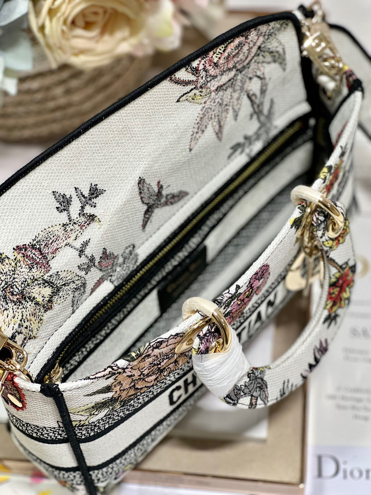CD Floral White 26 Lady D-Joy Bag Canvas 336636