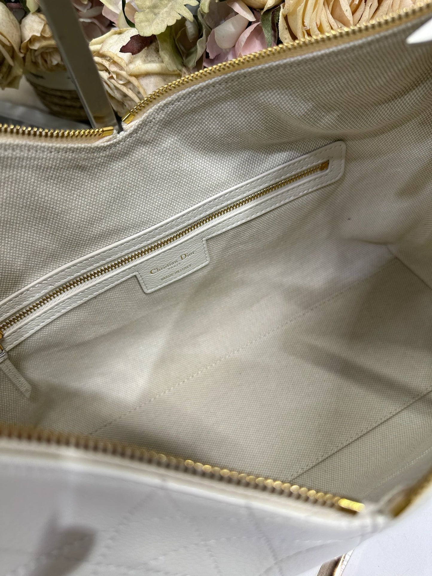 CD Large Dior Voyage Bag 34cm White Macrocannage Calfskin 288641