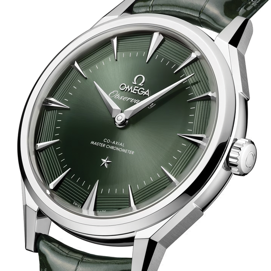 Constellation Observatory 39.4mm - Green on Leather Strap