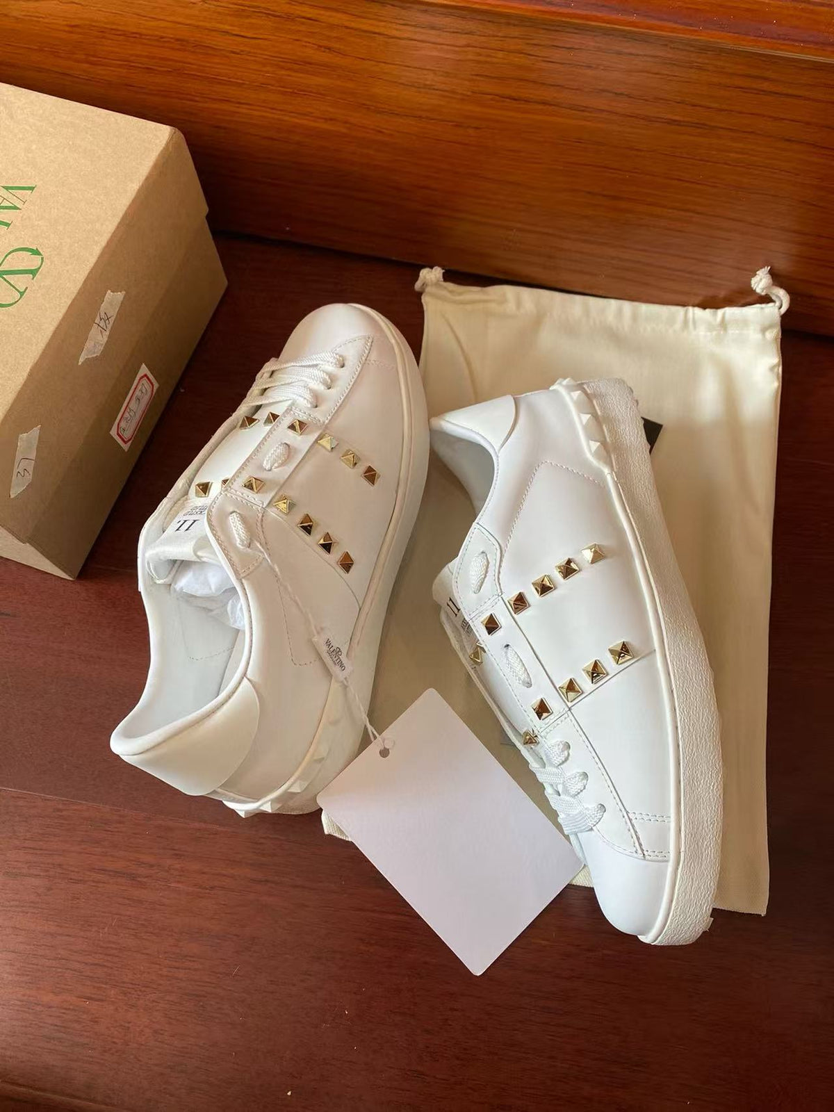 Valen Garavani Rockstud Untitled Flap Sneaker White Calfskin