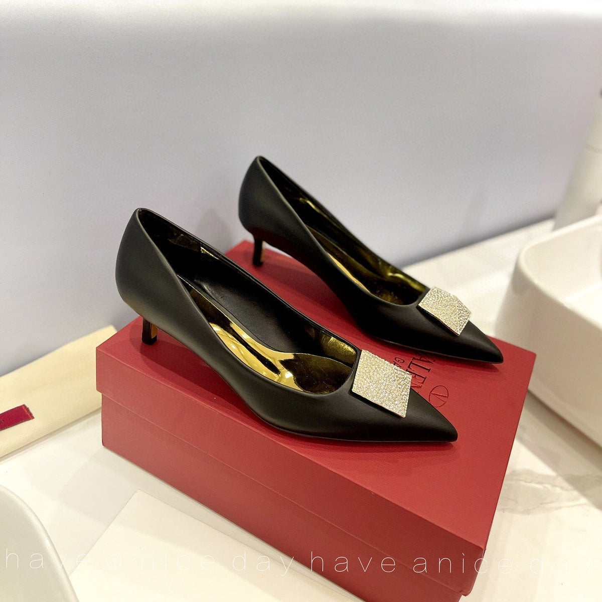 One Stud Diamond Patent Black Leather Pump