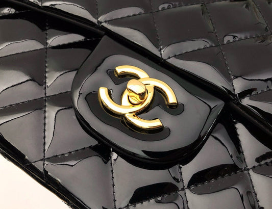 CLASSIC JUMBO FLAP BAG 30CM BLACK PATENT CALFSKIN GOLD HARDWARE