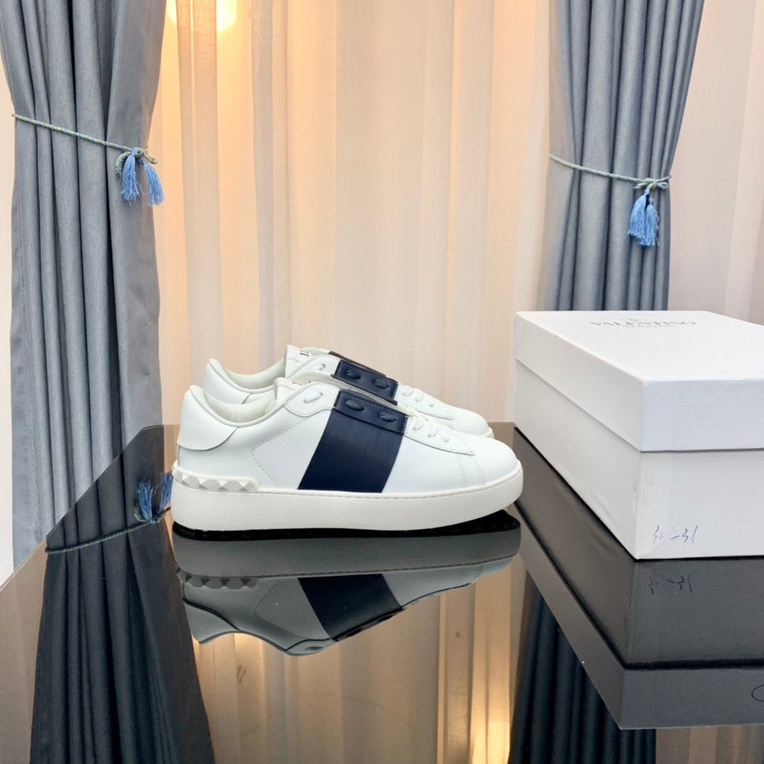 Rockstud Sneaker In White Mix Black Calfskin