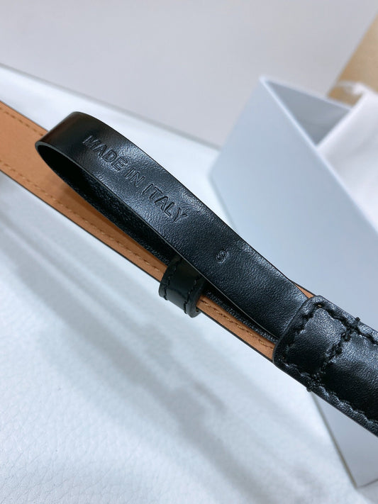 The Chloé Iconic Small Belt In Soft Black Calfskin And Brass