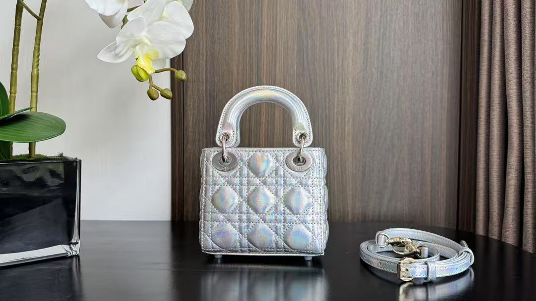 CD MINI LADY 12 SILVER PATENT LAMBSKIN