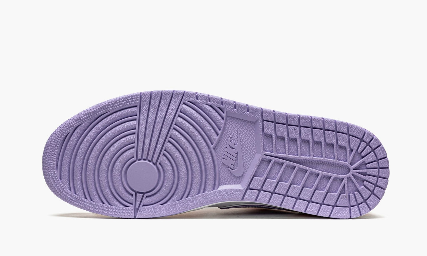 Air Jordan 1 Low SE “Arctic Punch” Sneakers - Retro Runner