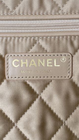 CC Medium Hobo Bag 42Metallic Gold Calfskin