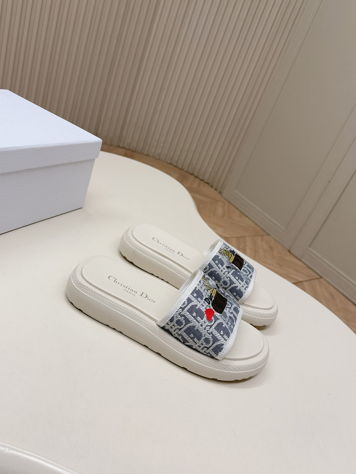 CD 26s Slippers White Blue Canvas Lambskin 643804