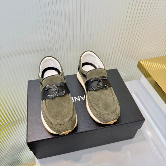 CC 26s Casual Sneakers Olive Suede 927081
