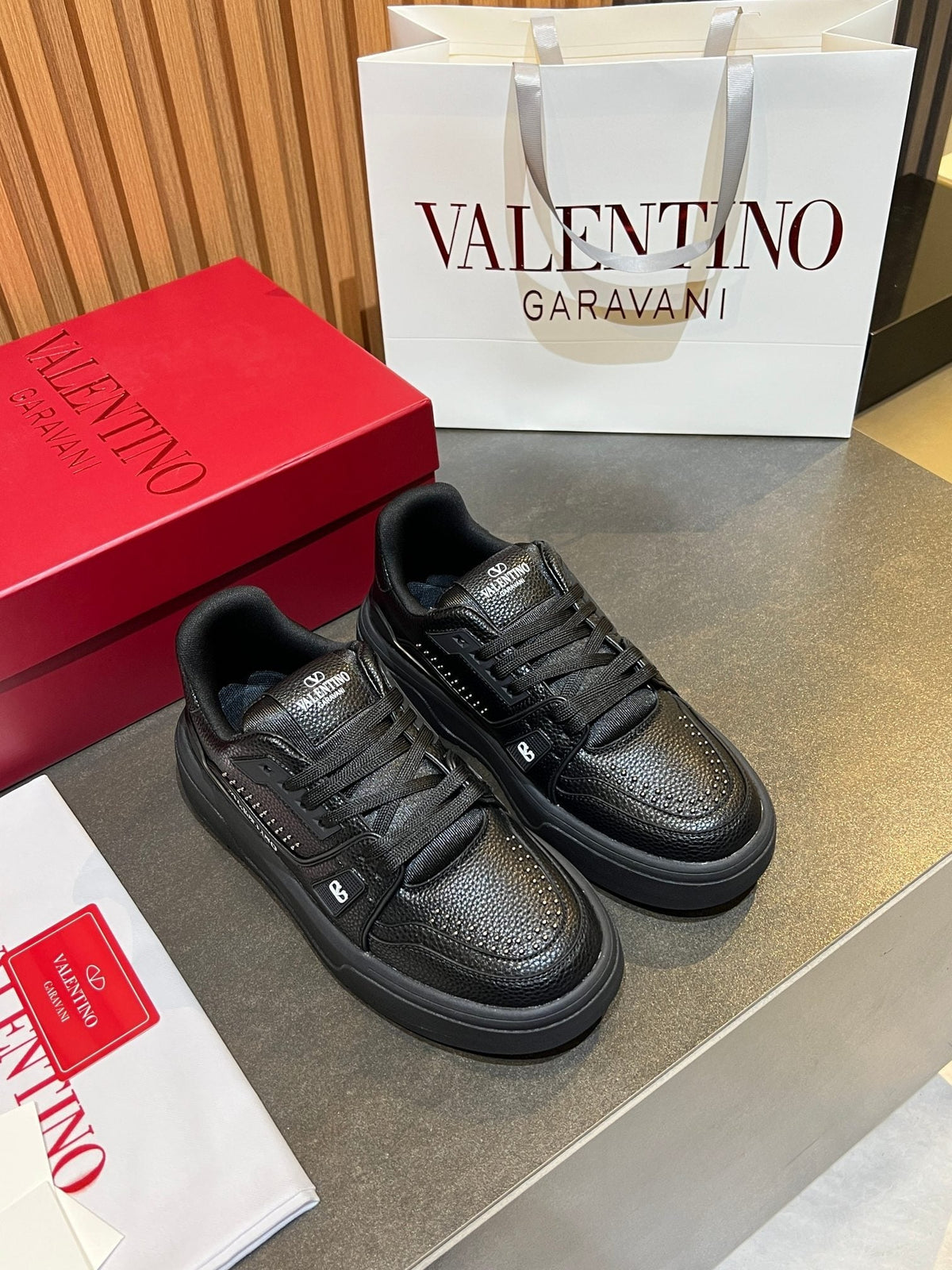 VT 26s Upvillage Trainers Black Leather Studded 105518