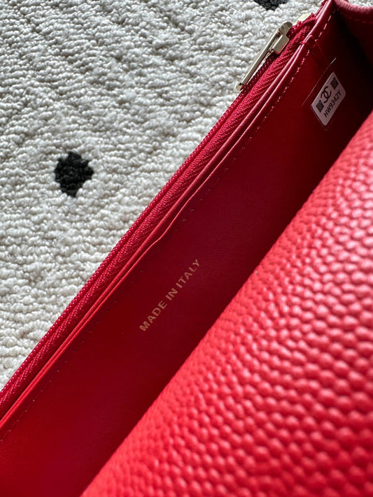 Chanel 2025 Trendy CC Wallet on Chain 19cm Bag Red Caviar Leather 320293