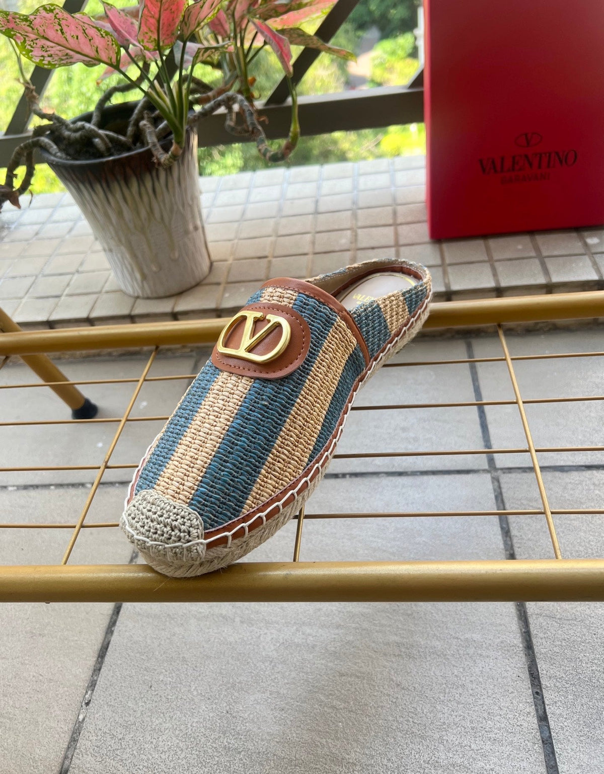 VLogo Signature Striped Espadrille Mules Beige Blue Raffia 692190