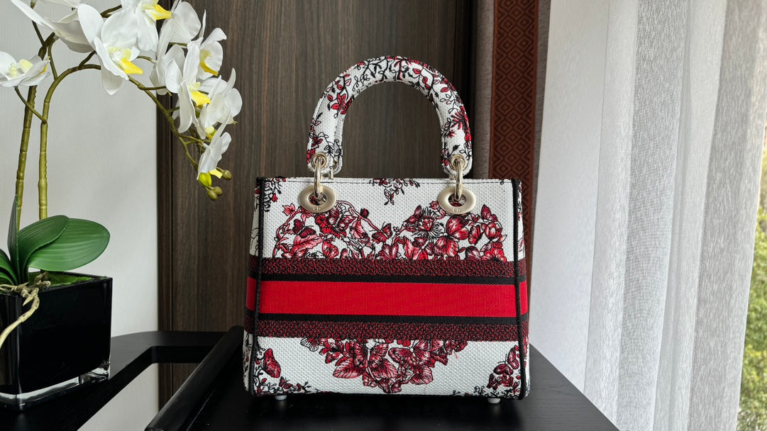 medium lady 24 red white embroidery