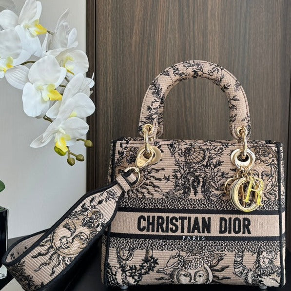 medium lady 24 black beige embroidery