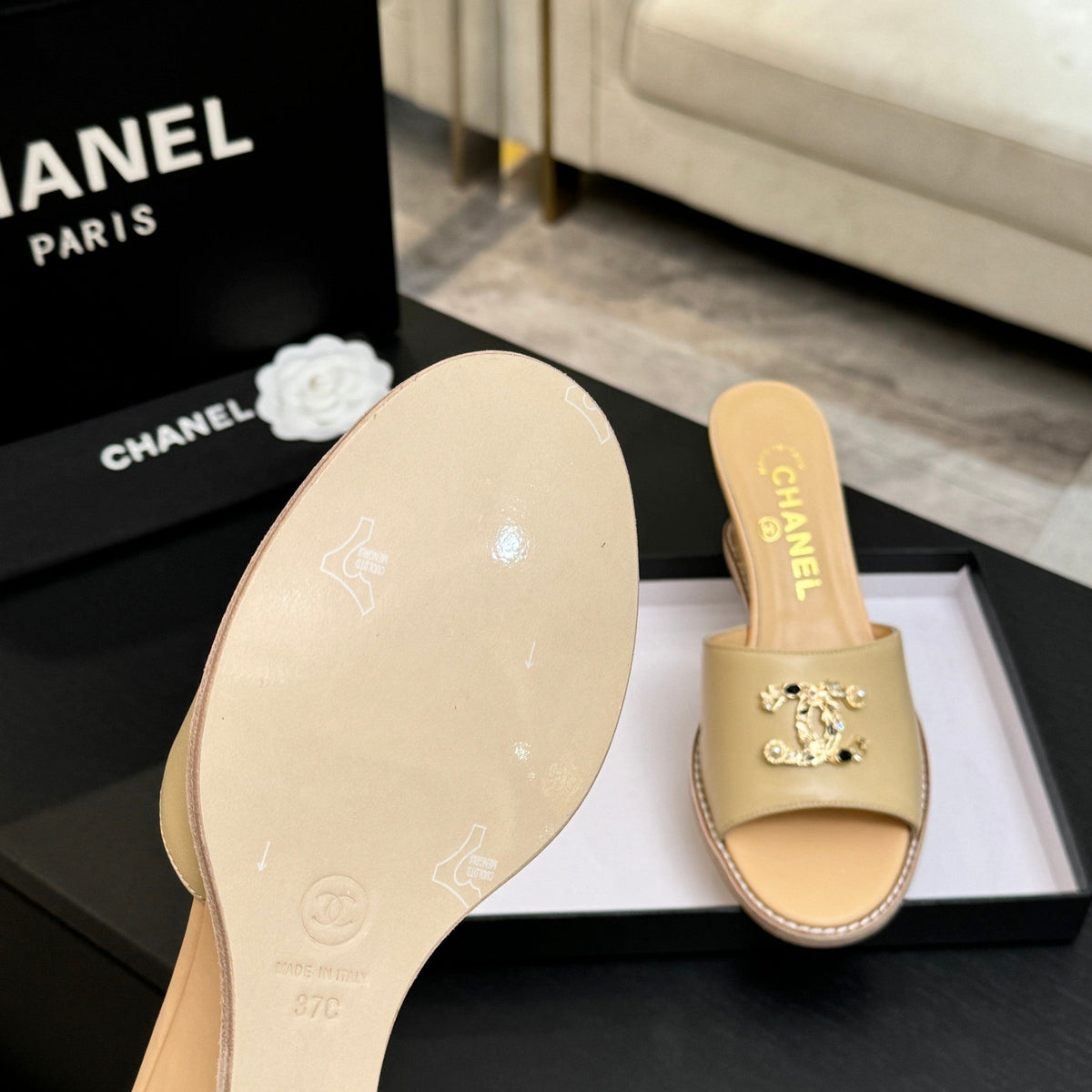 CC 2026 Wedge Sandals 65 Beige Lambskin Gold Black Logo 667765