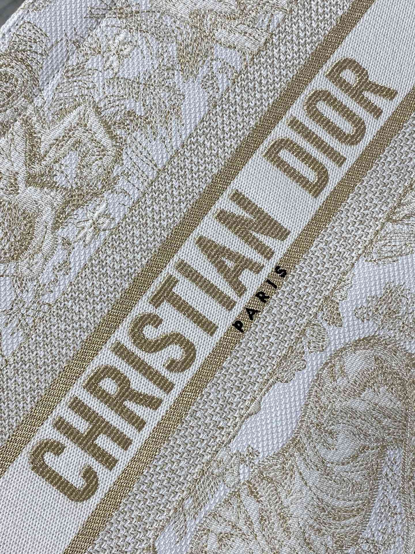 CD Medium Dior Book Tote Tiger Motif White Beige Cotton