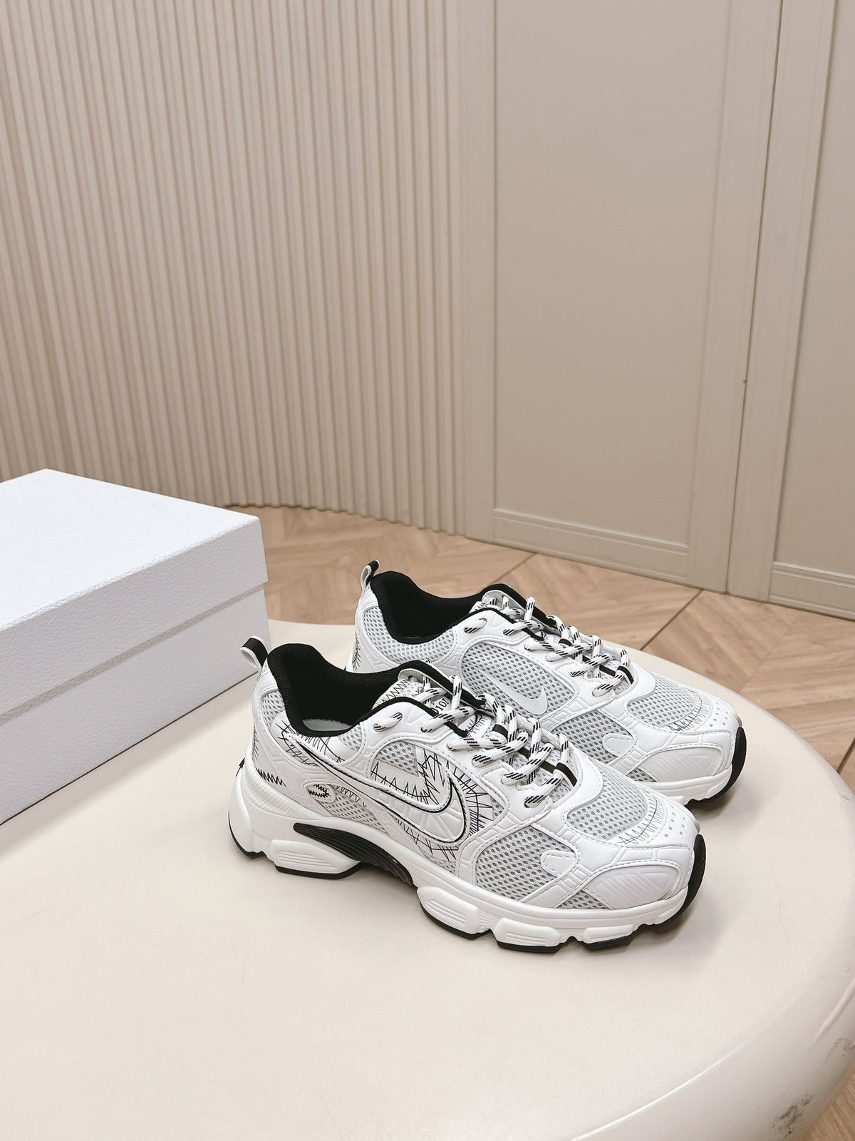 CD 26s Chrono Sneakers White Black Cowhide Mesh 643753