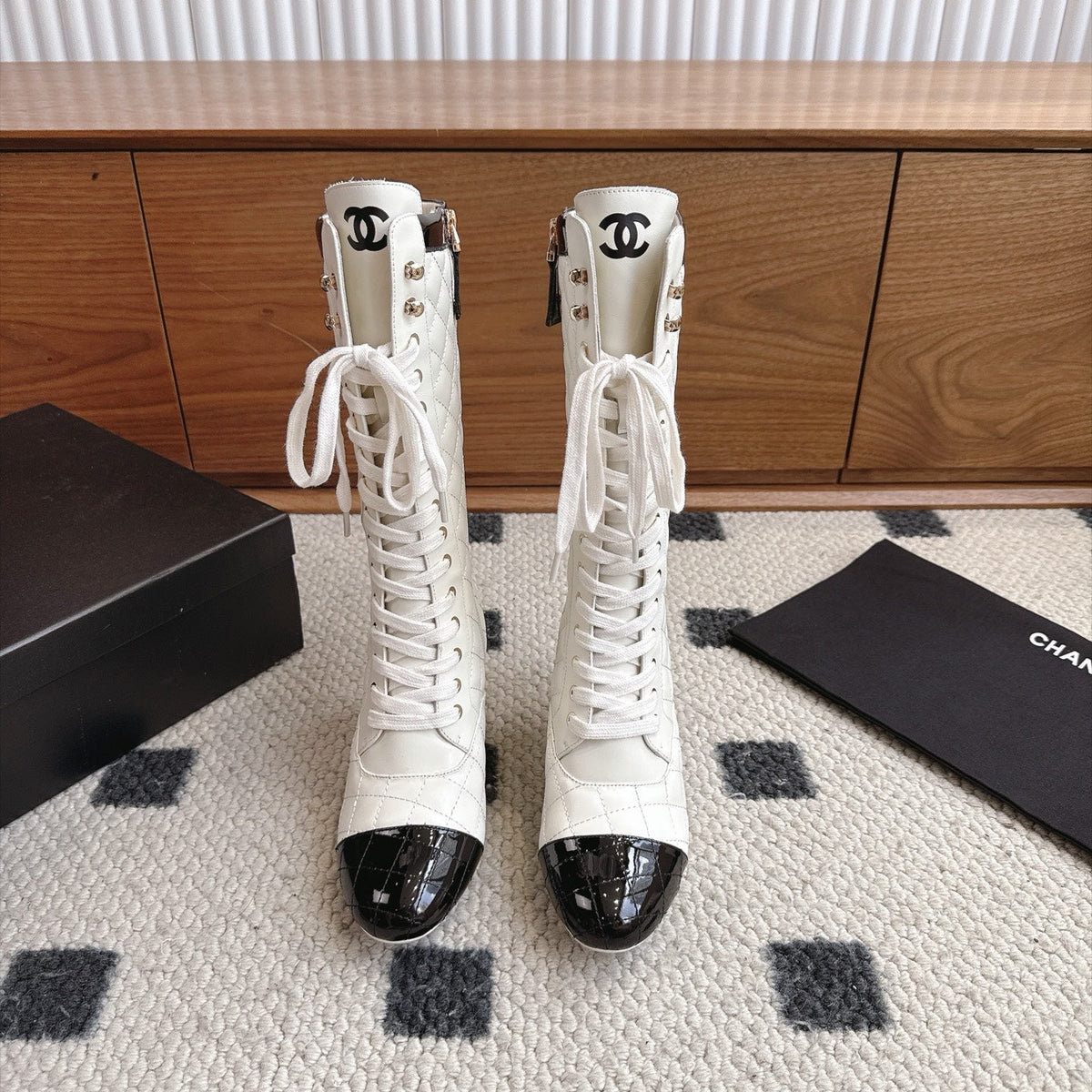 CC 26s Lace-Up Boots 6.5cm White Black Leather 118298