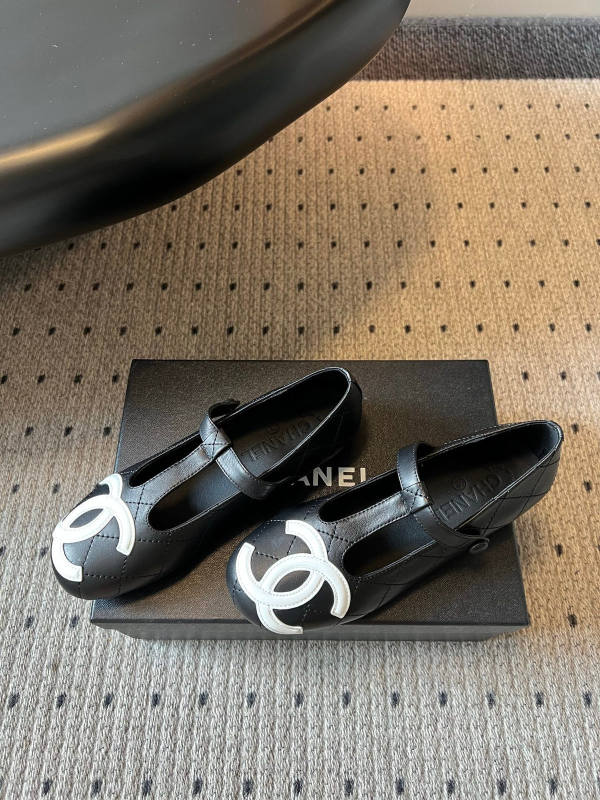 CC 26s Ligne Cambon Mary Jane Flats Black White Lambskin 984333