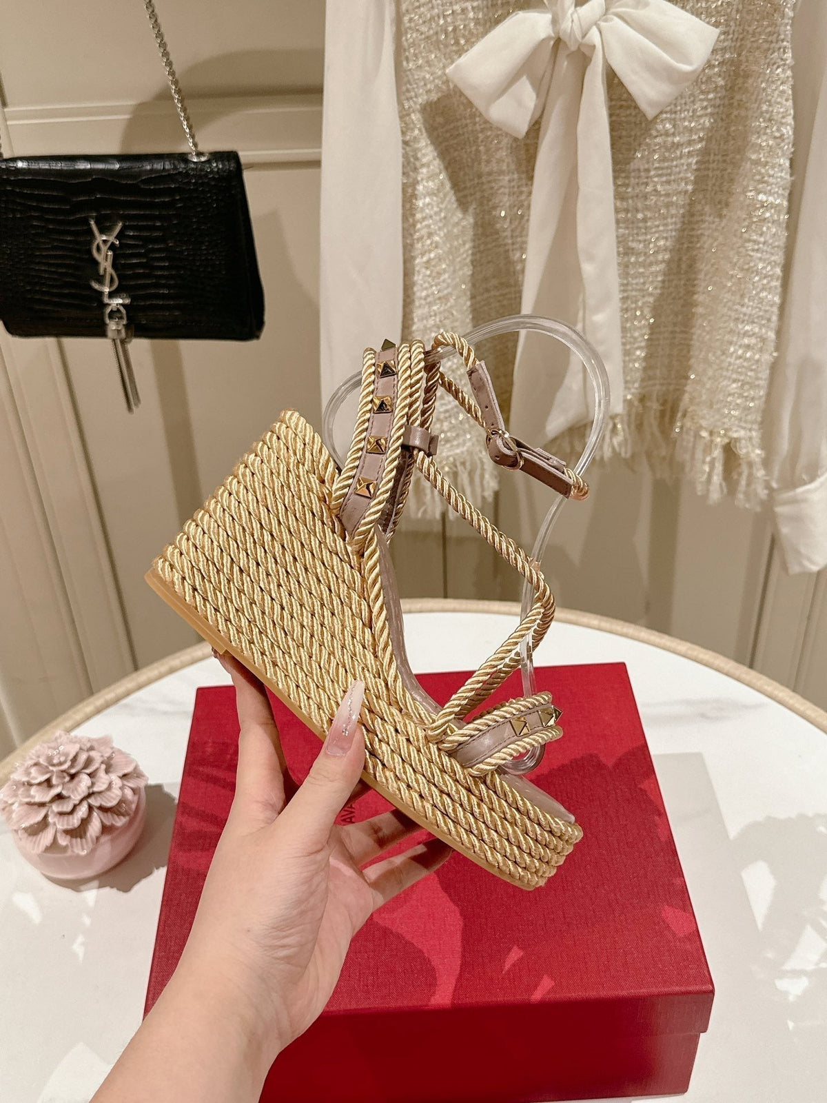Rockstud Flatform Sandal 10mm In Beige Mix Rosy Brown Calfskin And Nylon Rope 829394