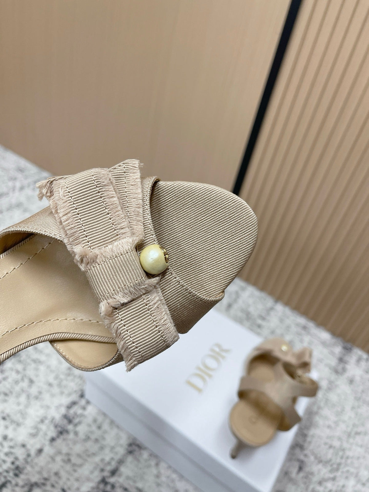 CD 26s High Heel Sandal 75 Beige Canvas Leather 643489