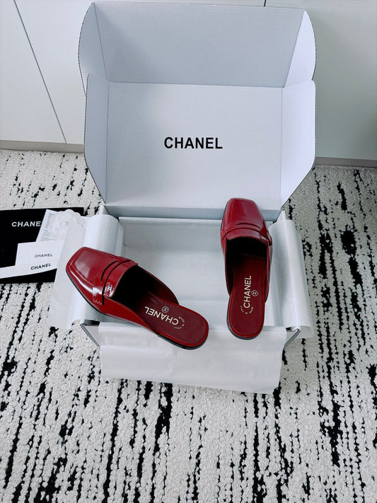 CC AW26 Mocassins Mule Red Shiny Leather 942470