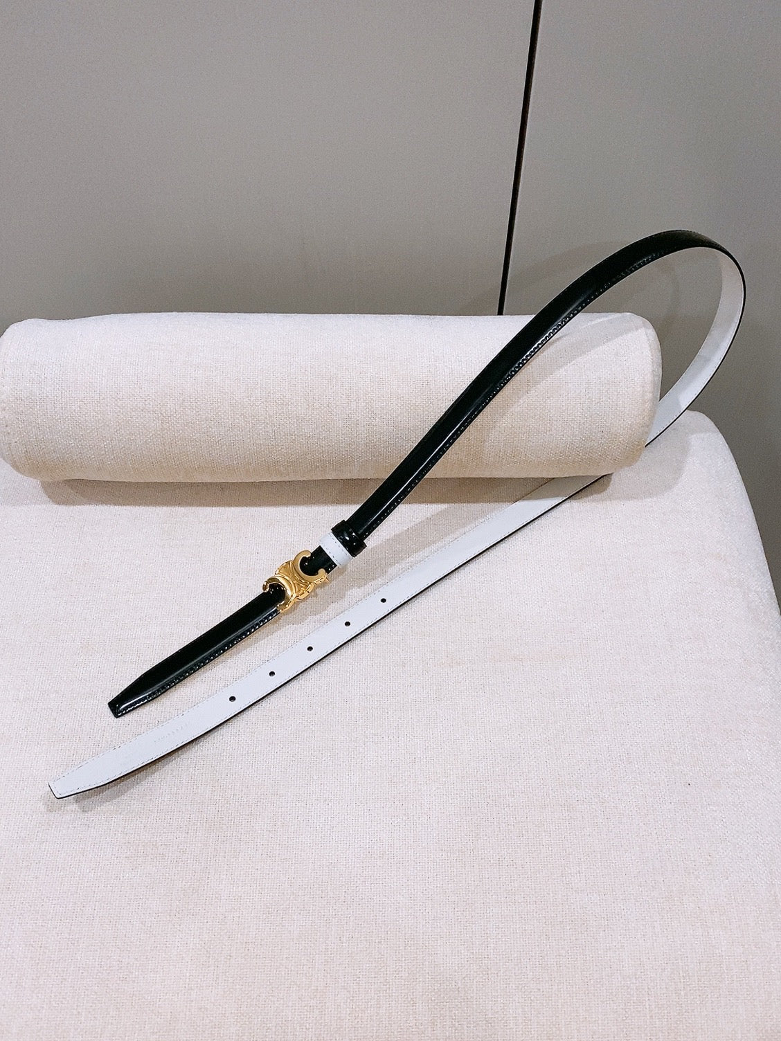 CELINE 26S REVERSIBLE BELT 18 MM IN WHITE AND BLACK CALFSKIN 656087