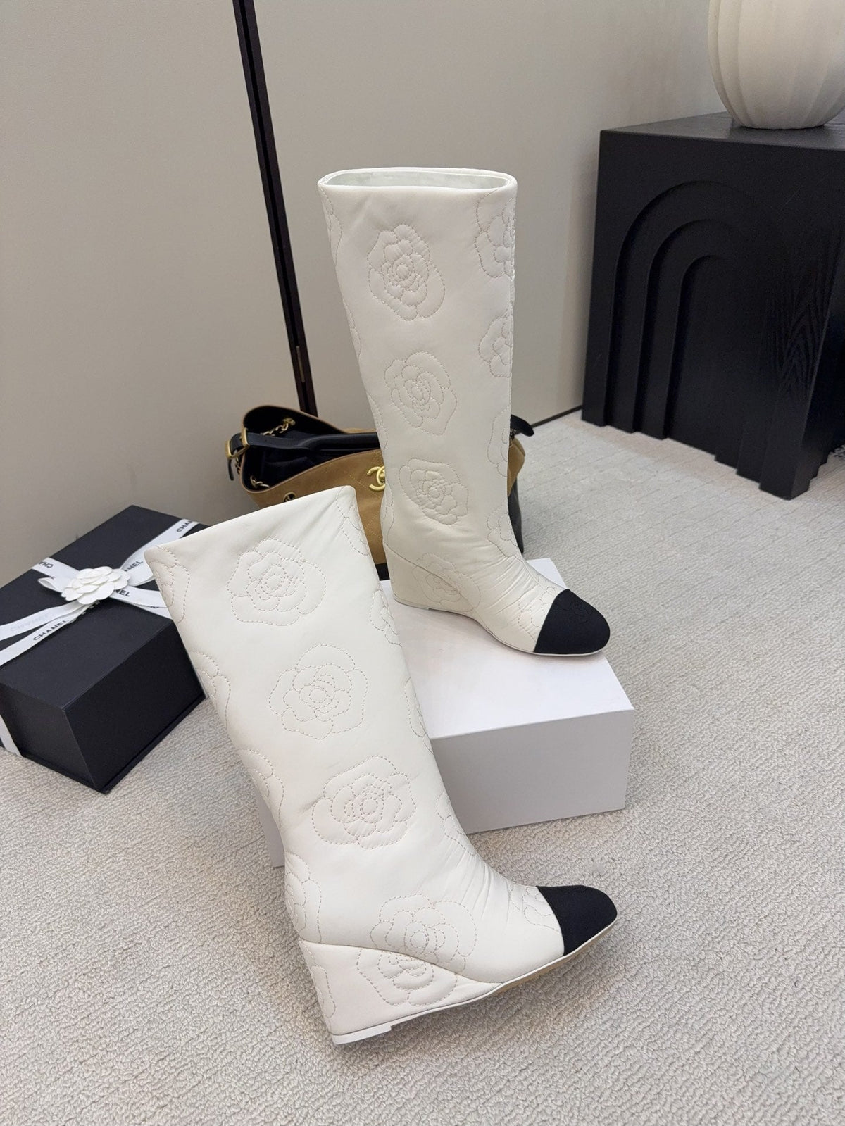 CC 26 Wedge Boot With Quilted Camellia Pattern White Black Fabric 588891