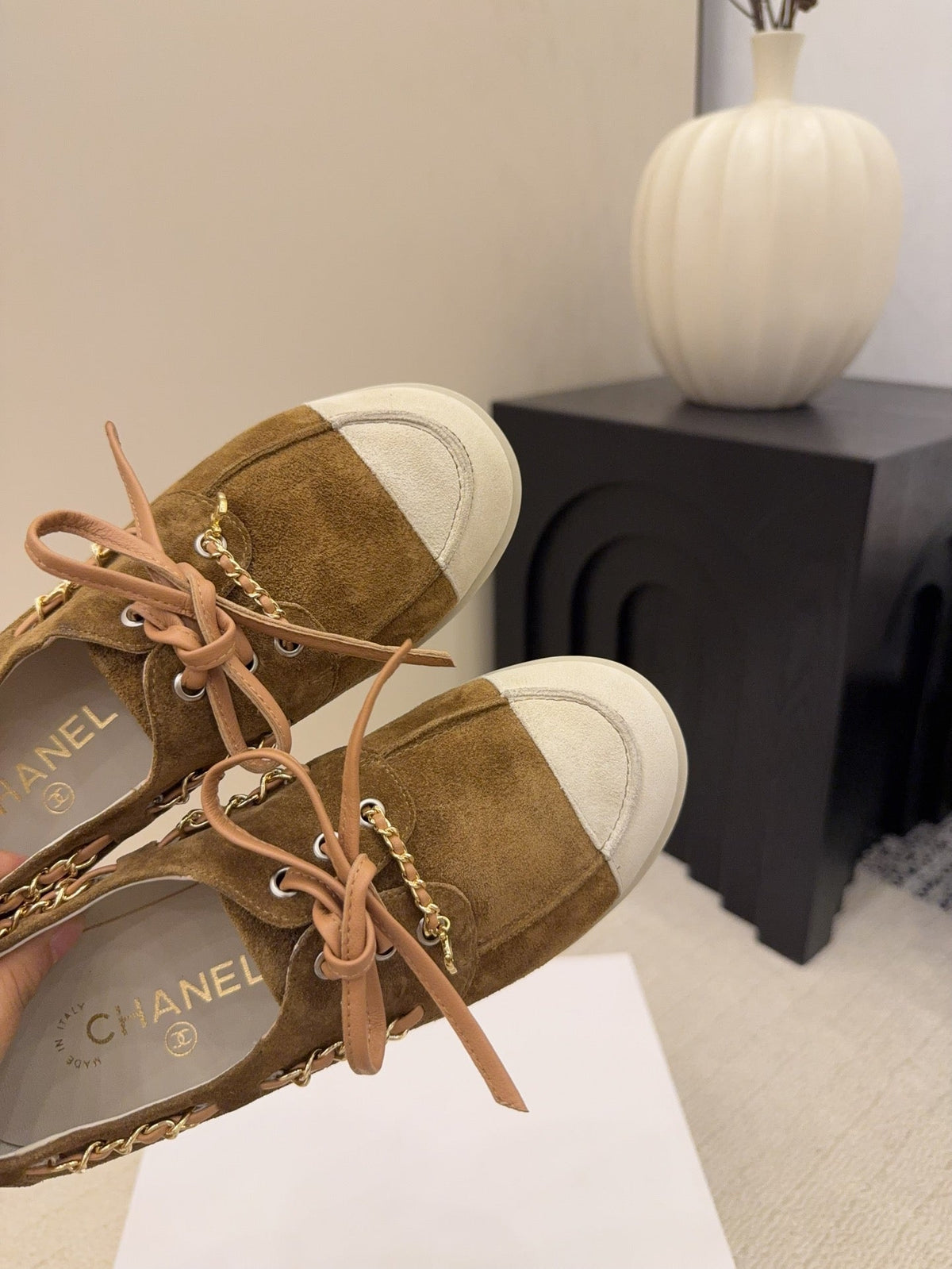 CC 26 Mocassin Loafer Brown Suede 588896