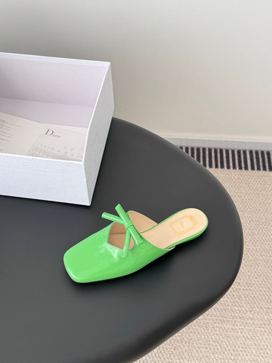 CD 26 Mary Jane Slippers Green Patent Leather 605826