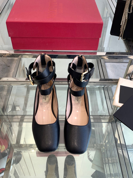 VT 25 Ballerina Ballet Gladiator Flats Black Cowhide 292358
