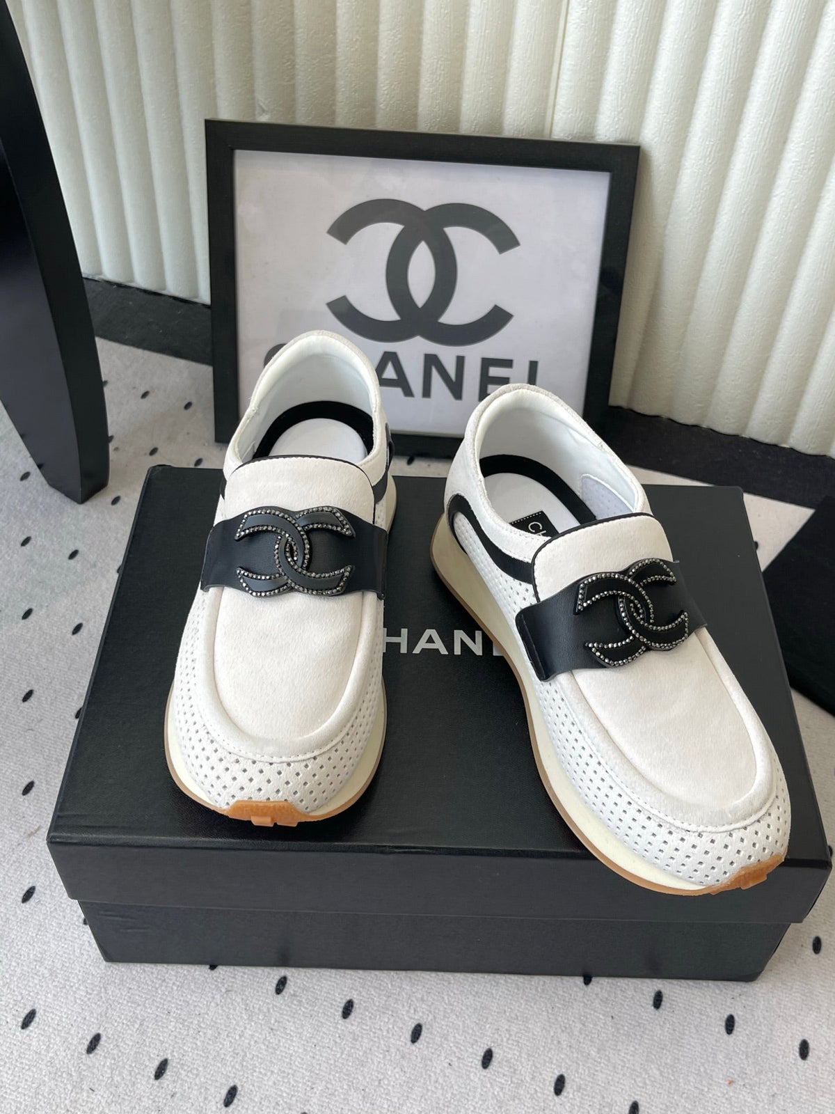 CC 26s Casual Sneakers White Suede 892524