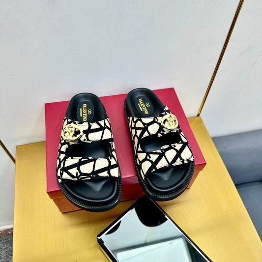 VT 25 Platform Sandals Black Beige Slippers Cowhide