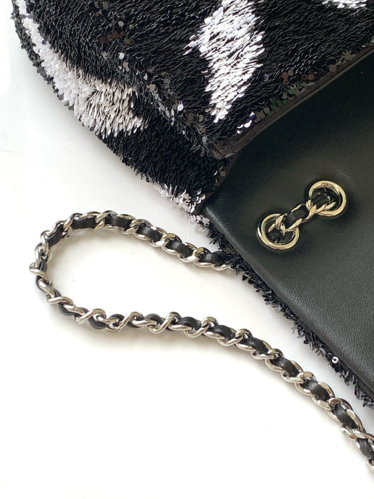 CC 2025 Flap Bag Black White Sequin 298200