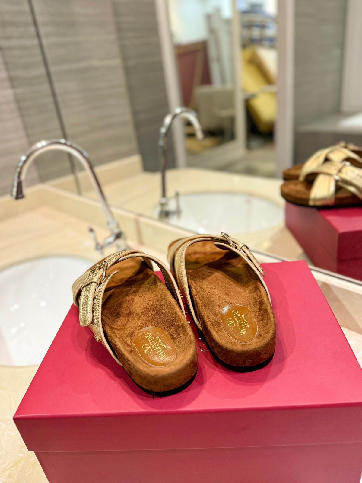VT 26s Fussfriend Slides Gold Brown Metallic Leather Suede 985425