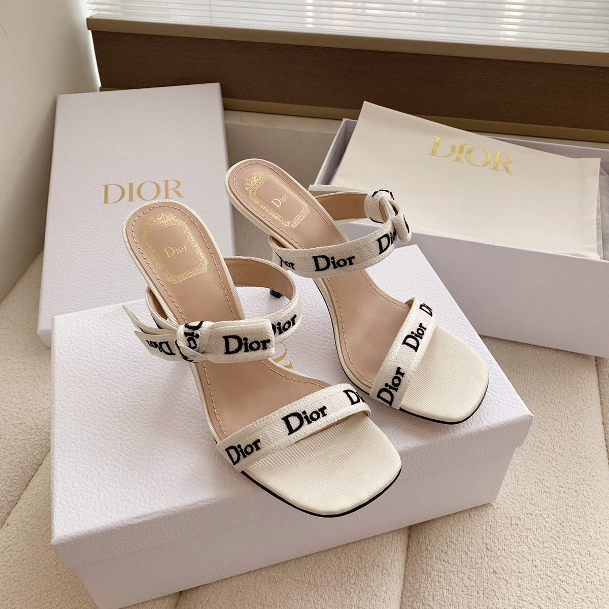 CD 26s High Heel Sandal 100 White Canvas Sheepskin 664181