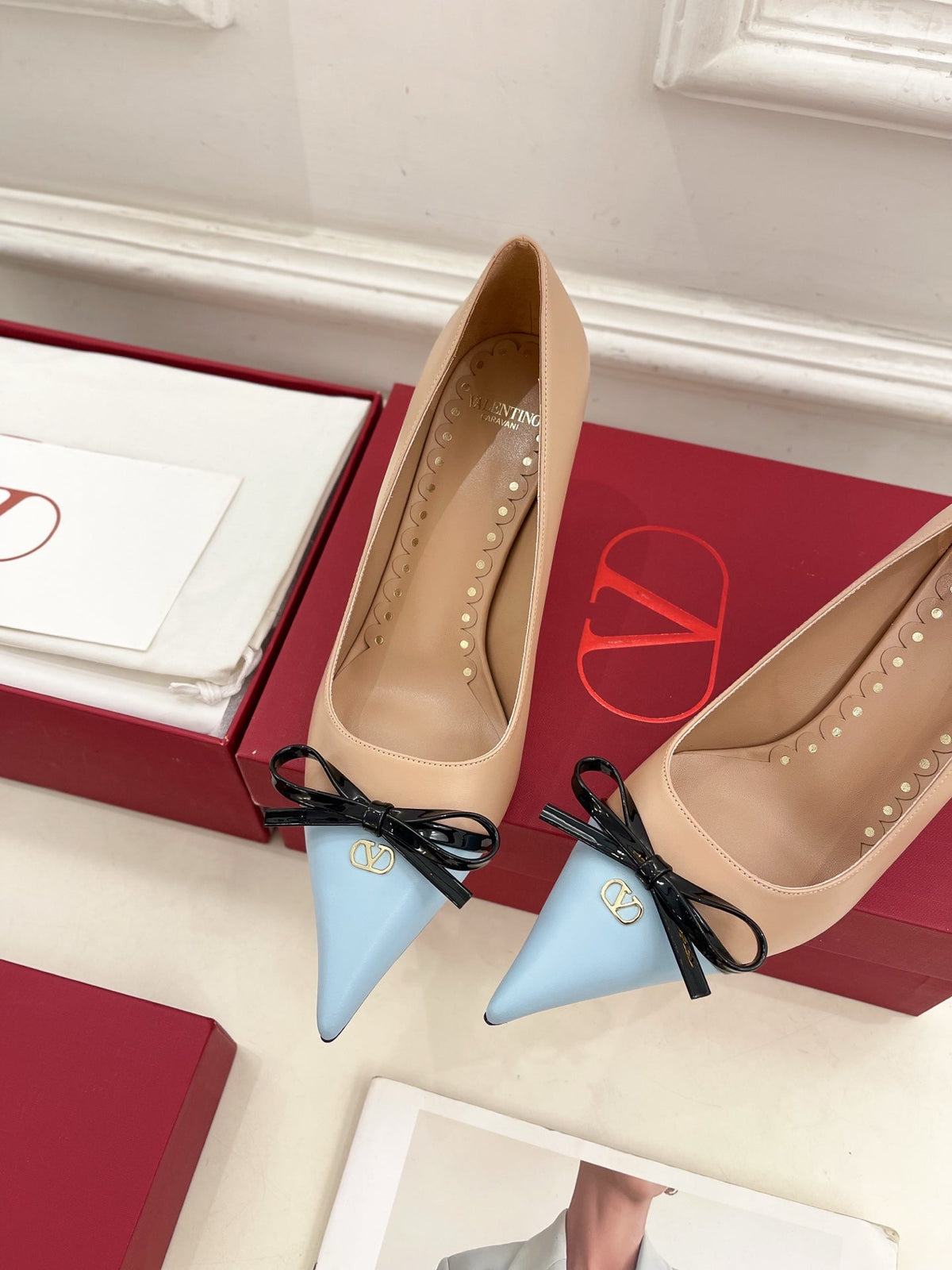 VT 25 Bepointy Pump 8cm Nude Blue Lambskin 325522